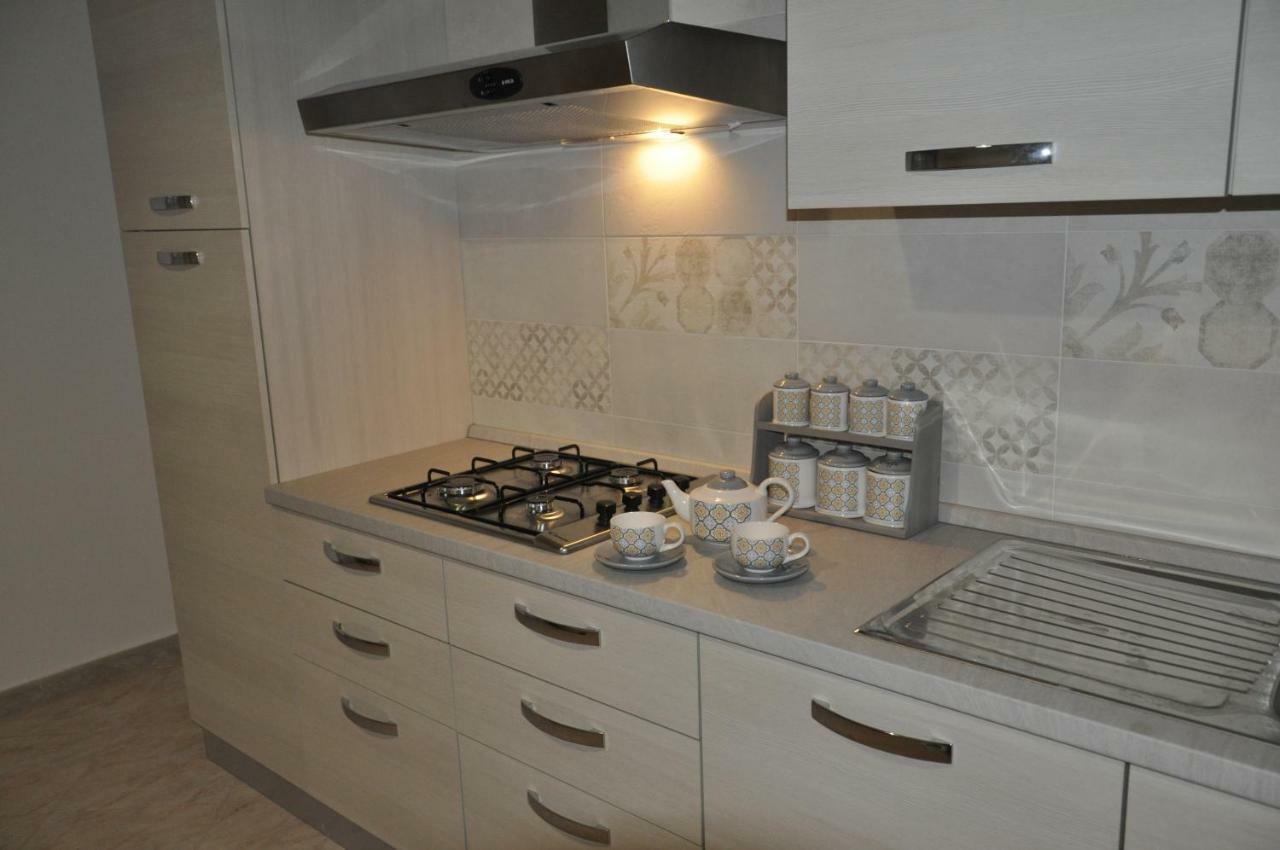 Ricomincio Da 3 Bed & Breakfast ปอมเปอี ภายนอก รูปภาพ