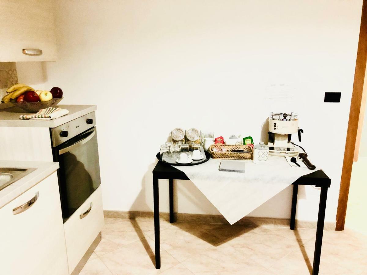Ricomincio Da 3 Bed & Breakfast ปอมเปอี ภายนอก รูปภาพ