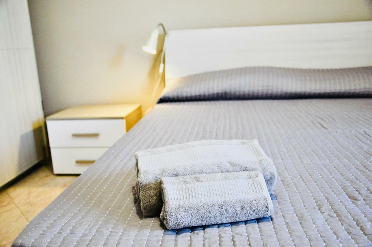 Ricomincio Da 3 Bed & Breakfast ปอมเปอี ภายนอก รูปภาพ