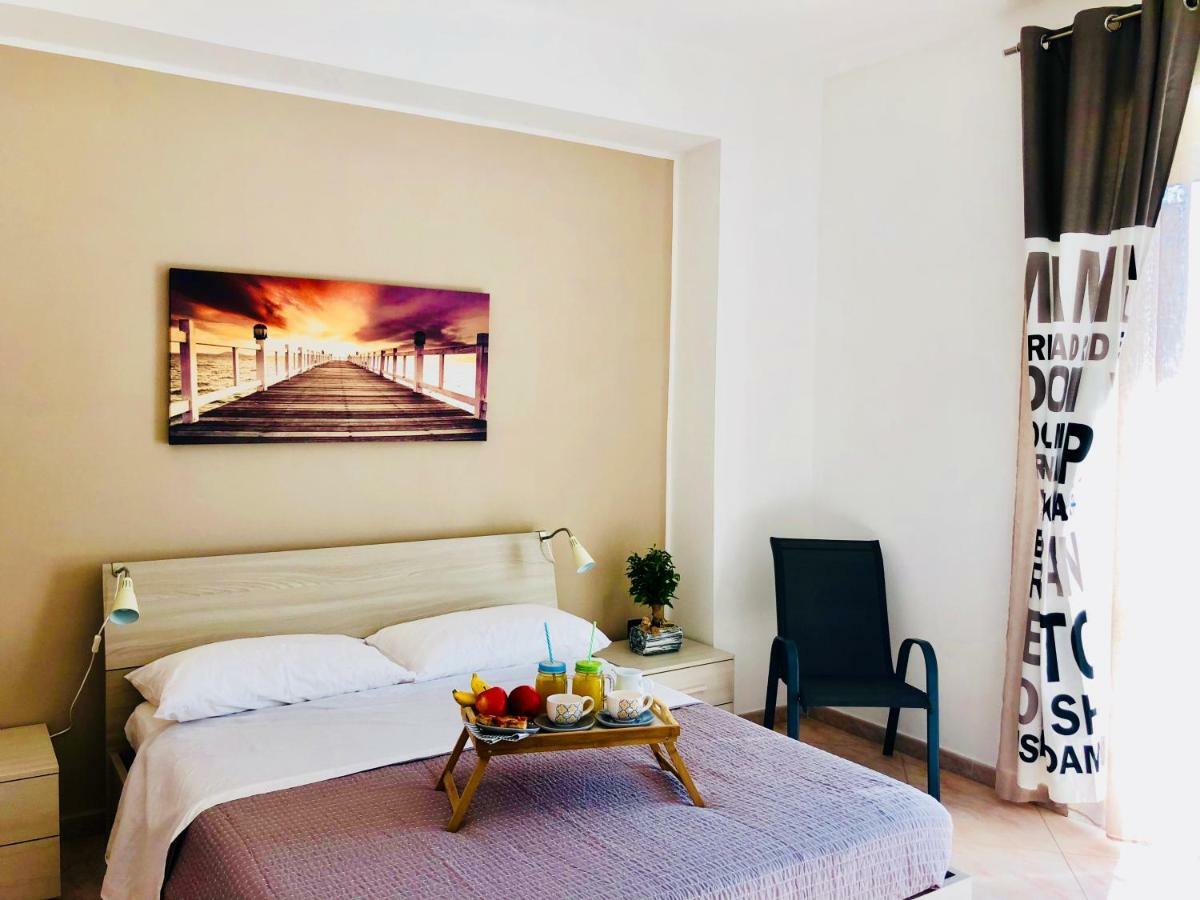 Ricomincio Da 3 Bed & Breakfast ปอมเปอี ภายนอก รูปภาพ