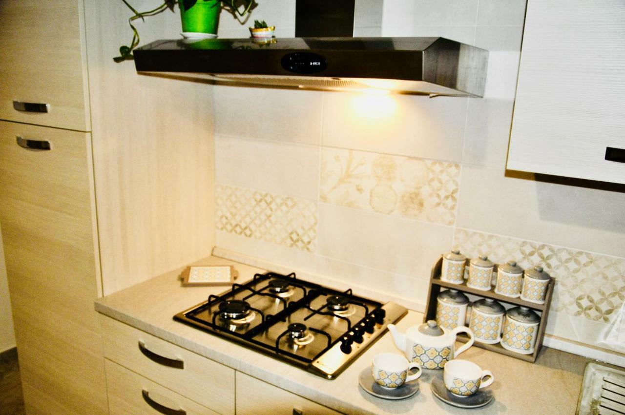 Ricomincio Da 3 Bed & Breakfast ปอมเปอี ภายนอก รูปภาพ