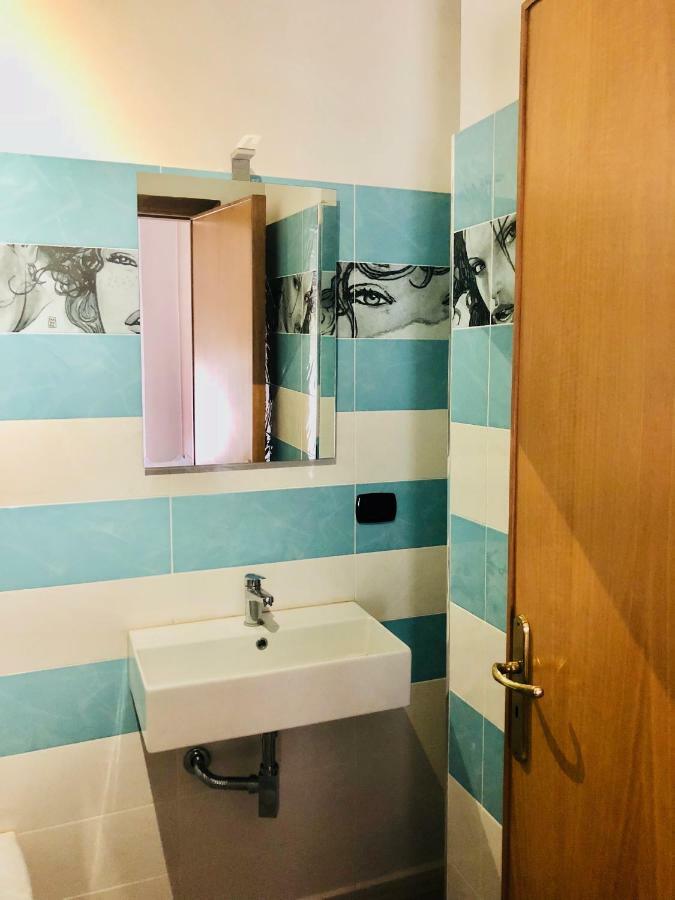 Ricomincio Da 3 Bed & Breakfast ปอมเปอี ภายนอก รูปภาพ