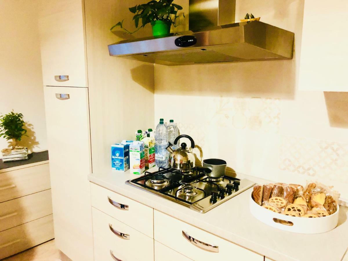 Ricomincio Da 3 Bed & Breakfast ปอมเปอี ภายนอก รูปภาพ